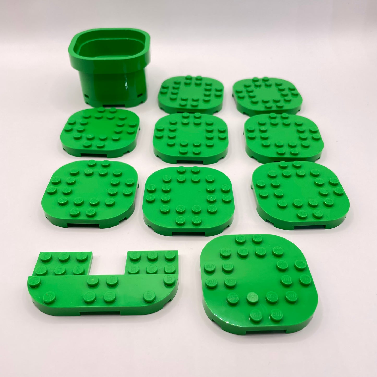 LEGO Modified Plates, Mario, Bright Green, Approx. 70g