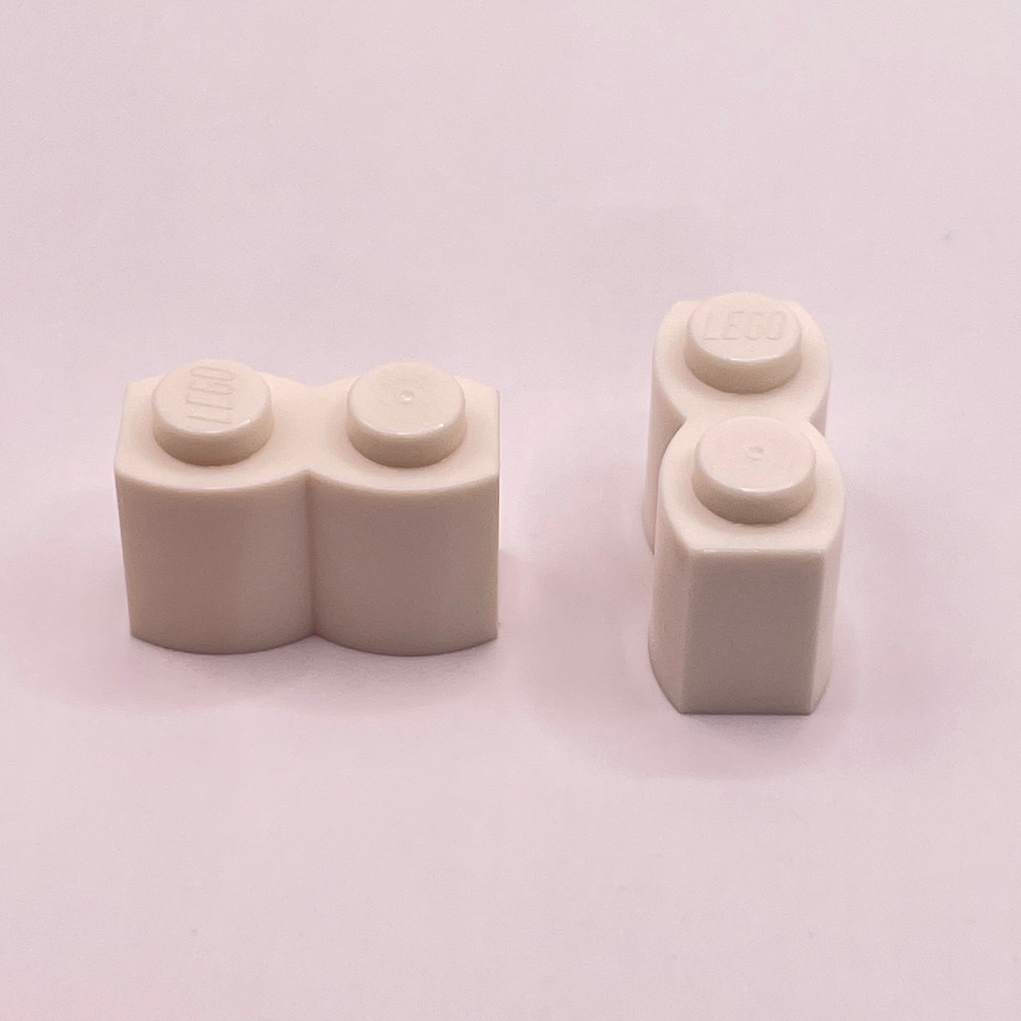 LEGO White Log Profile Bricks 1x2 (100 Pieces)
