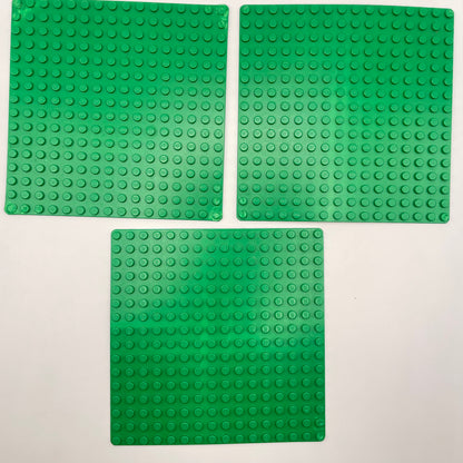 LEGO Baseplate, Green, 16x16, 6098 (3 Piece) (marked)
