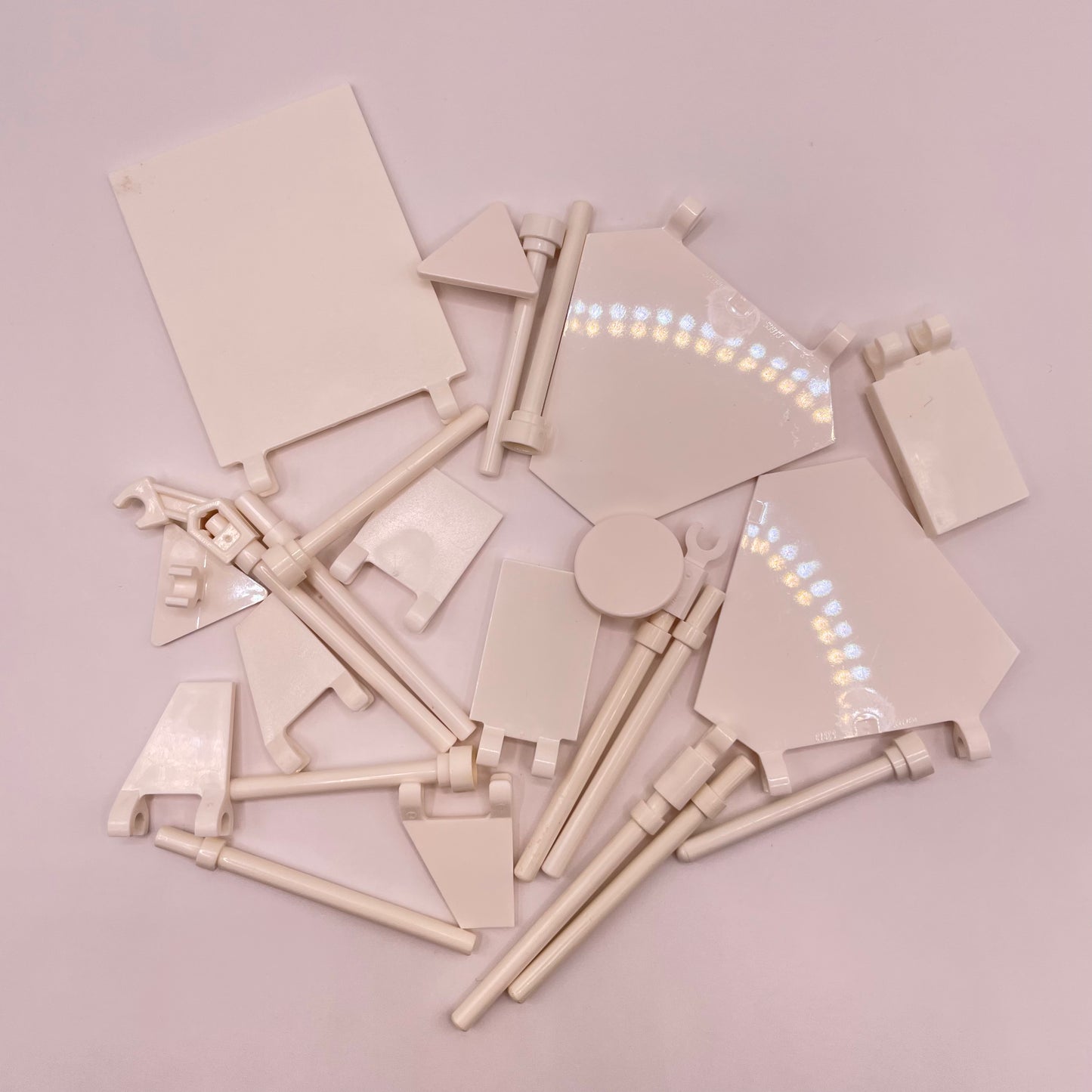 LEGO Plain White Flags / Poles, 24 Pieces