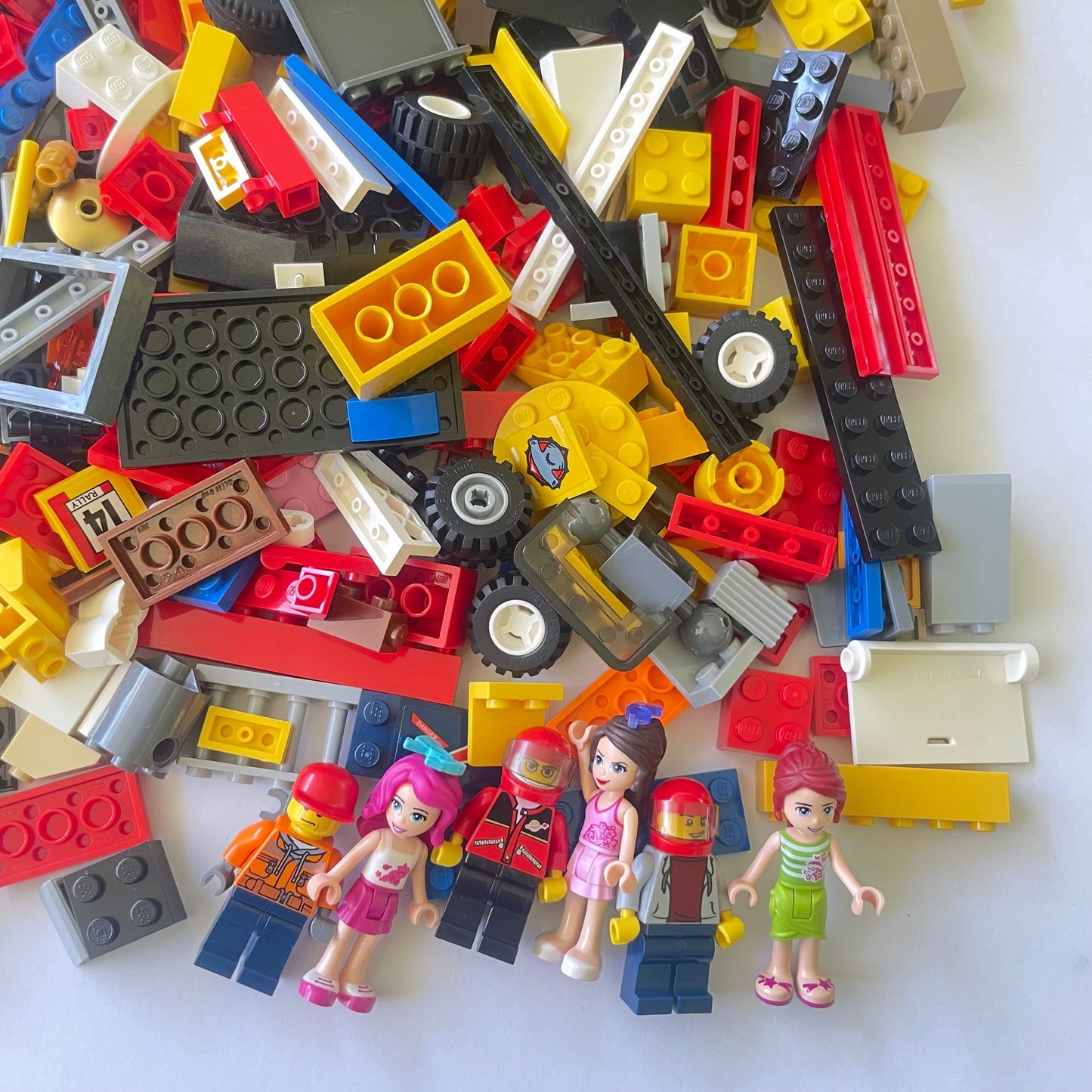 LEGO Fun Pack, Mixed Bag, Approx. 750g includes 6 Minifigures/Minidolls