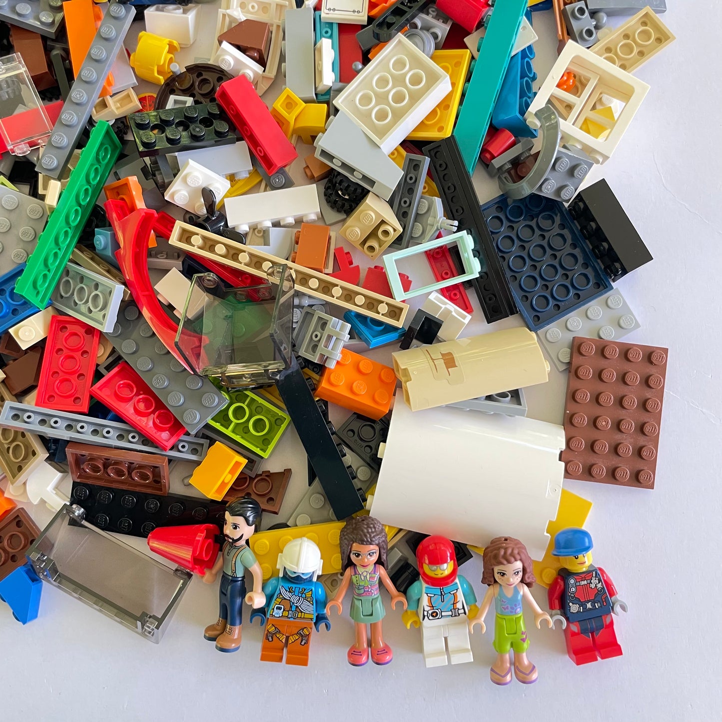 LEGO Fun Pack, Mixed Bag, Approx. 750g includes 6 Minifigures/Minidolls