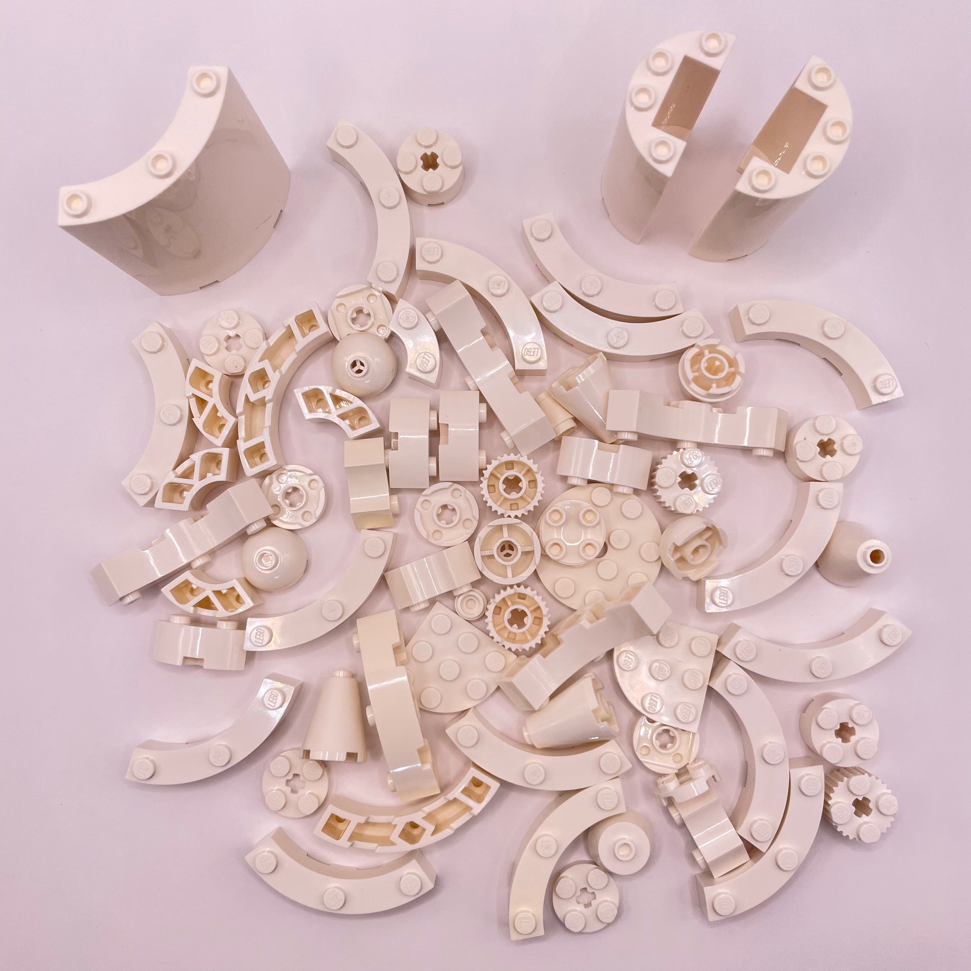 LEGO Round, Panels and Bricks, Mixed, White, Approx. 95g – Brick Cycle