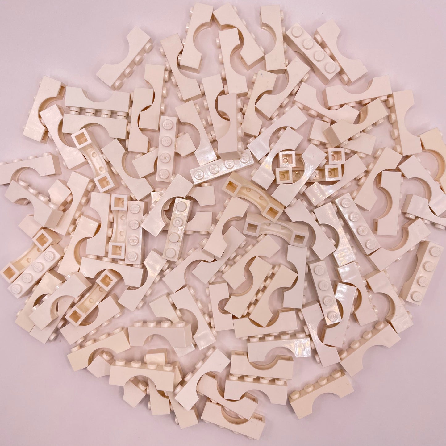 LEGO Arches, 1x4, White, Approx. 95 pieces
