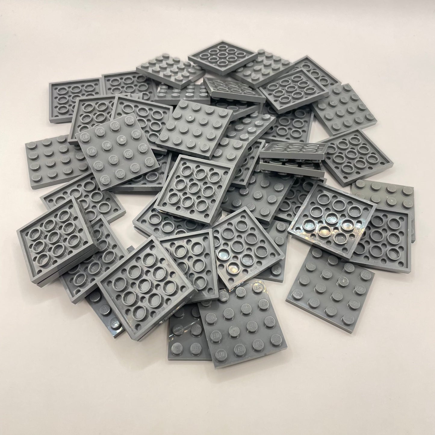 LEGO Plates 4x4, Dark Bluish Grey, 50 Pieces