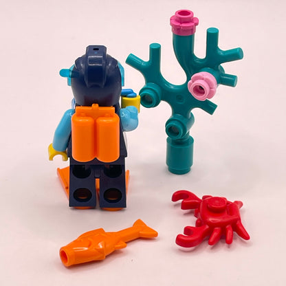 LEGO Scuba Adventure, Minifigure and Ocean Accessories (4 Pieces)
