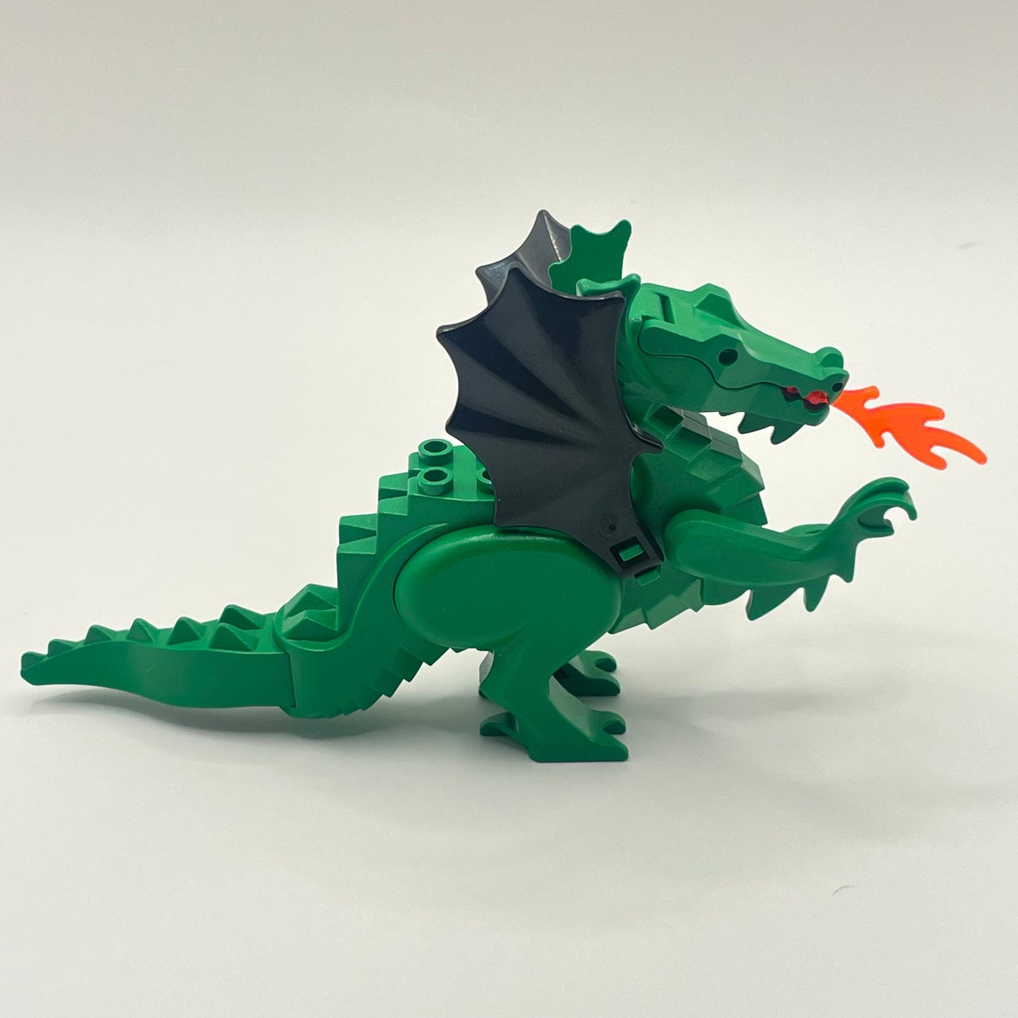 LEGO Classic Green Dragon with Black Wings and Trans Neon Orange Flame, Castle