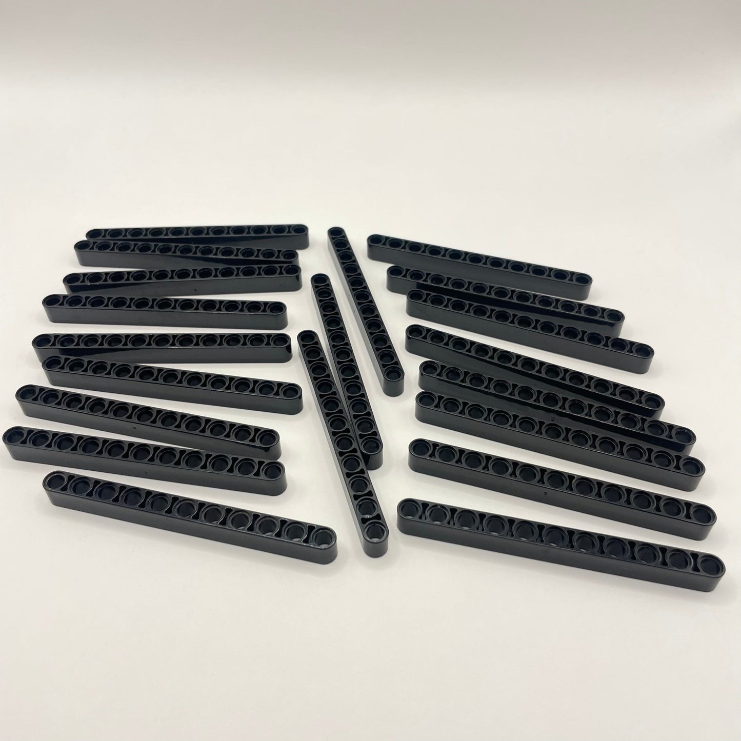 LEGO Black Technic Liftarm, Thick 1 x 11, 20 Pieces (32525)