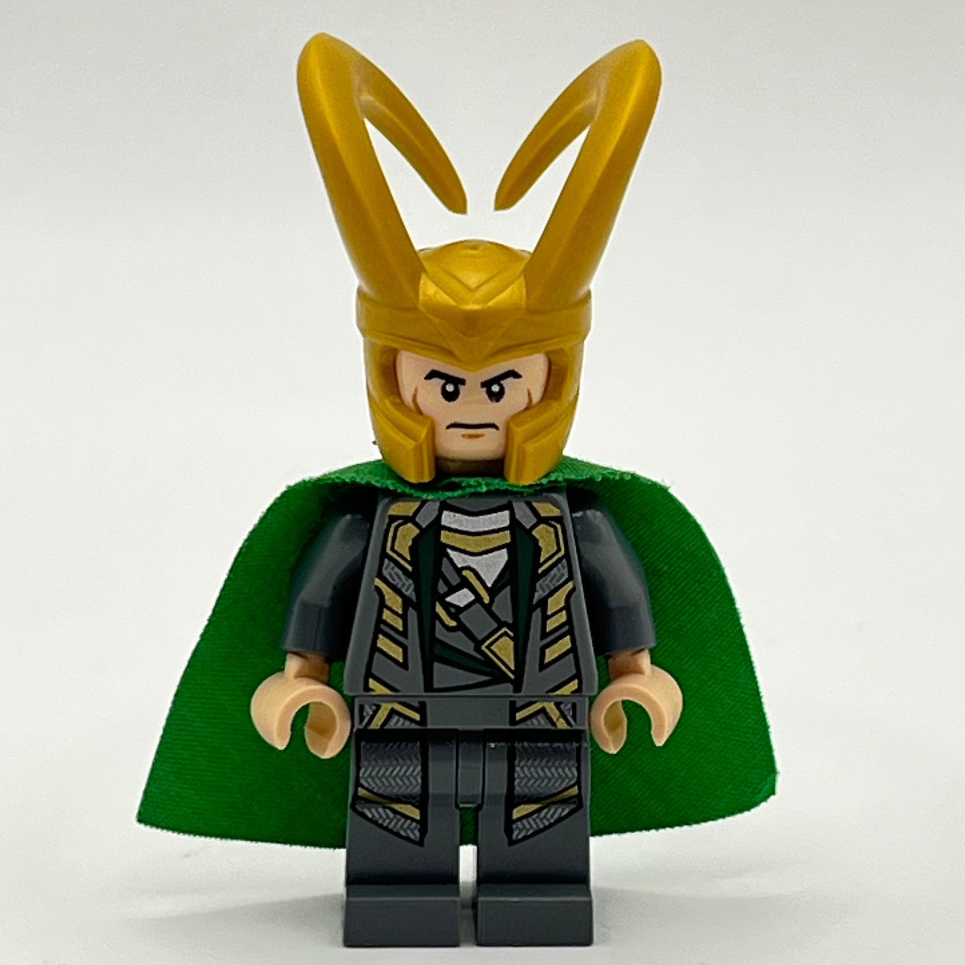 LEGO Loki, Super Heroes, Minifigure (sh0033) Good – Brick Cycle