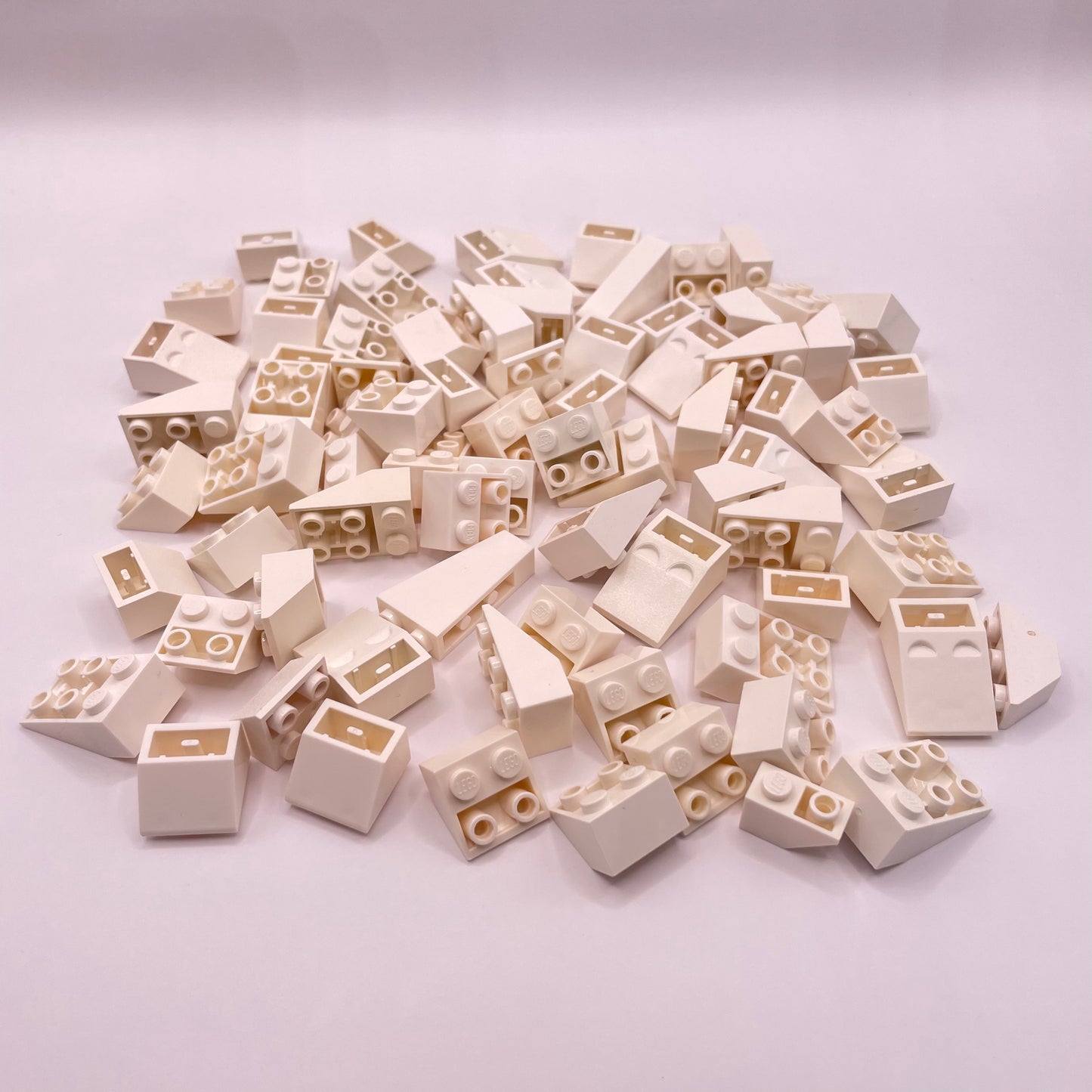 LEGO Inverted Slopes, White, Approx. 115g