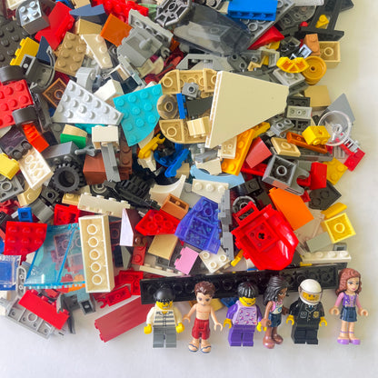 LEGO Deluxe Fun Pack, Mixed Bag, Approx. 1.5kg includes 6 Minifigures/Minidolls