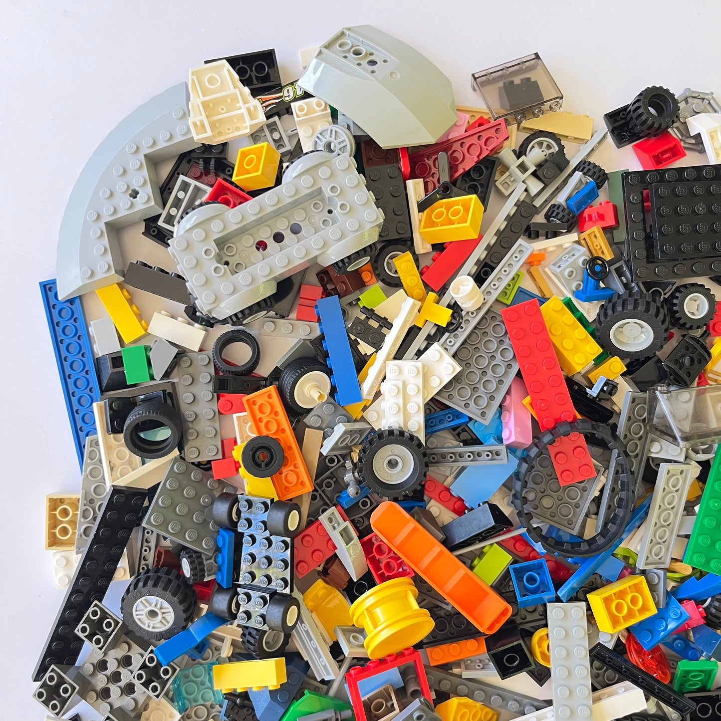LEGO Fun Pack, Mixed Bag, Approx. 750g includes 6 Minifigures/Minidolls