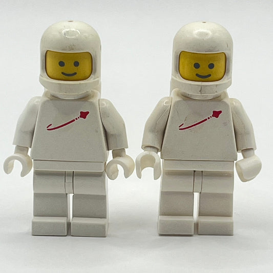 LEGO Classic Space - White, Minifigure (sp006), Set of 2, - Cracked Helmets