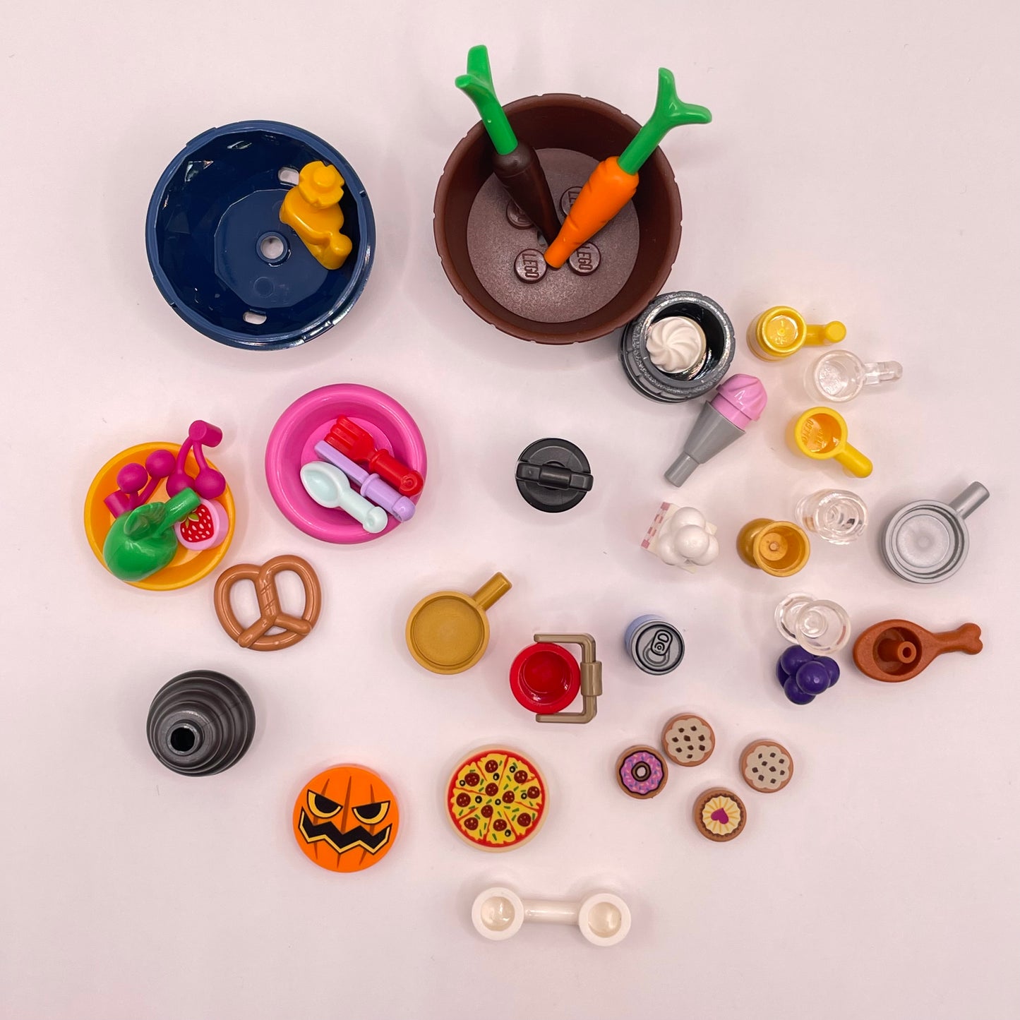 LEGO Food / Kitchen Bundle, Mixed Pieces (40 Pieces)