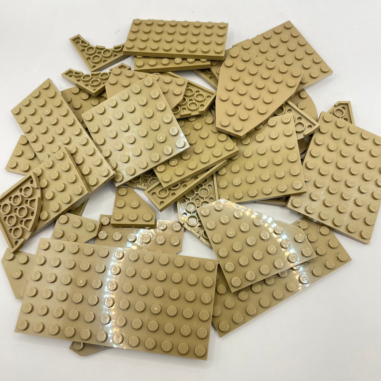LEGO Medium Plates, Dark Tan, Approx. 110g