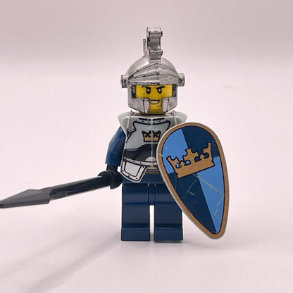 LEGO Armoured Kings Knights, Castle, Minifigure (1 Pack) Battle Damaged
