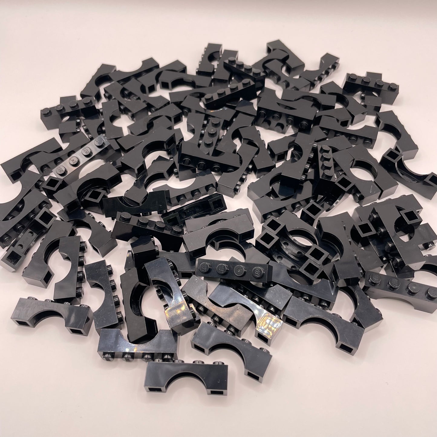 LEGO Arches, 1x4, Black, Approx. 100 pieces