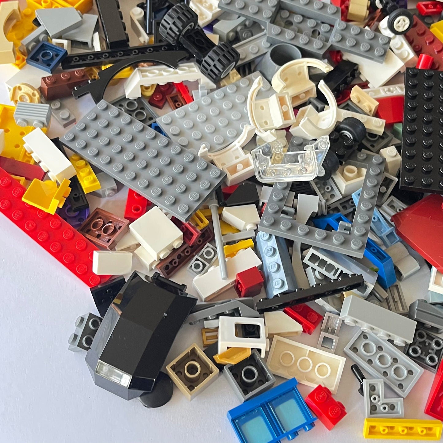 LEGO Fun Pack, Mixed Bag, Approx. 750g includes 6 Minifigures/Minidolls