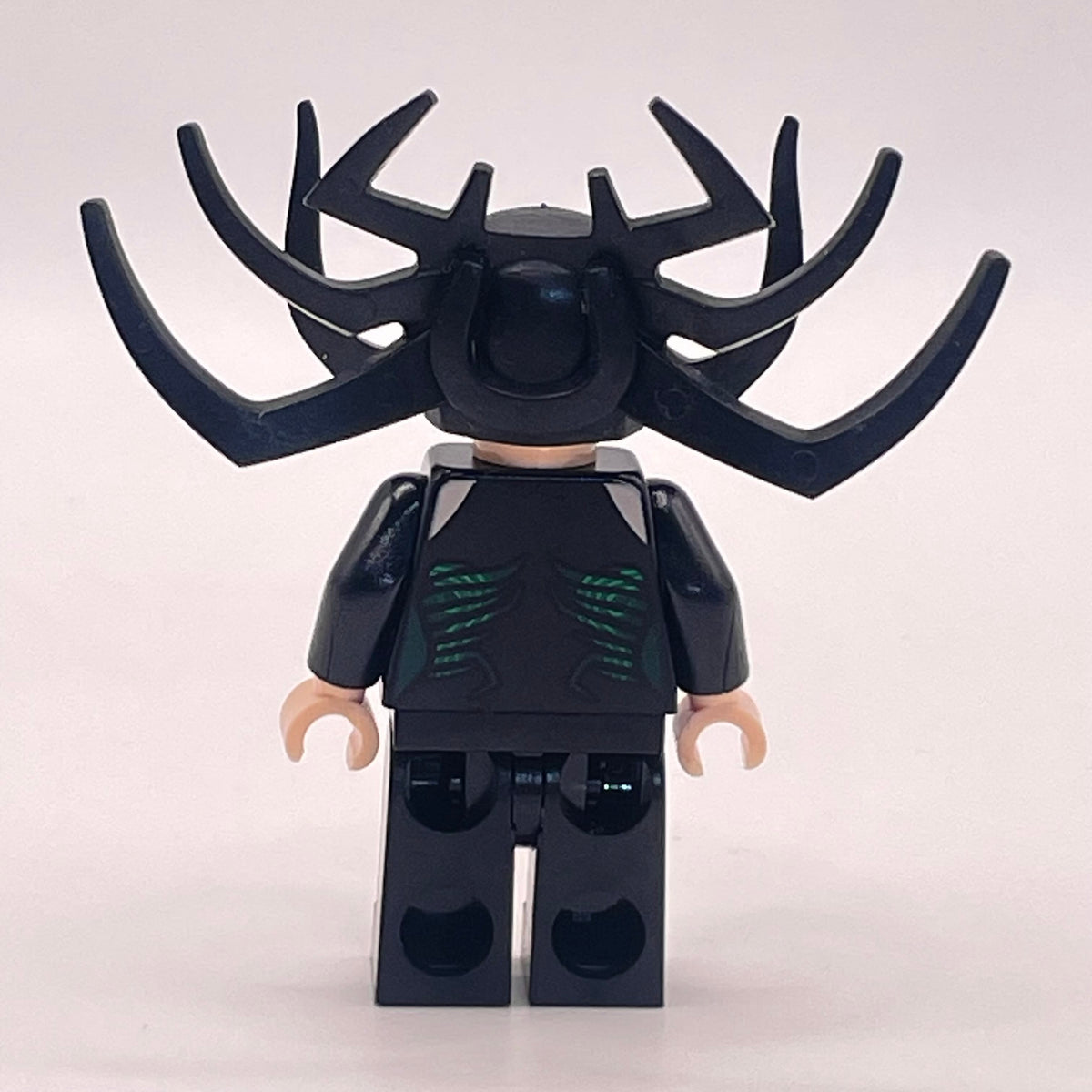 LEGO Hela, Super Heroes, Minifigures, (sh0406) no cape